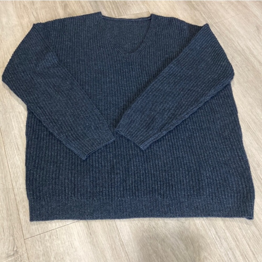Jenni Kayne Cabin V Neck Cashmere Wool Sweater charcoal Gray